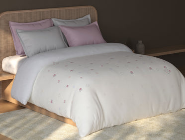 Spaces Sierra Cream Floral 100% Hygro Cotton 210 TC Double Quilt - 88 x 106 Inches