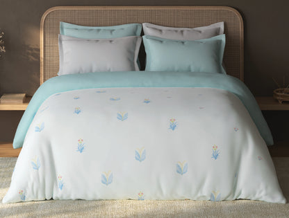 Spaces Sierra Bright White Floral 100% Hygro Cotton 210 TC Double Quilt, 88 x 106 Inches