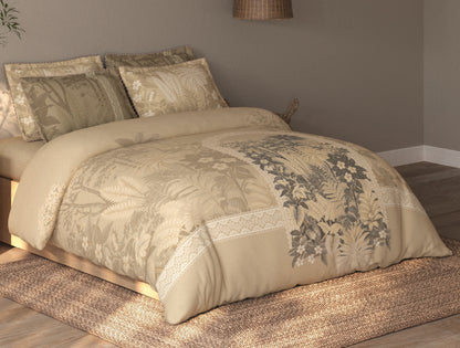 Spaces Riviera Light Aqua Floral 100% Cotton Crafted Comfort Large Bedsheet with 4 Pillow Covers - 108 x 108 Inches