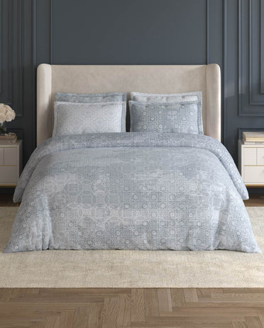 Spaces Nora White Egyptain Cotton 350 TC Ornate Premium Large Bedsheet with 4 Pillow Covers - 108 x 108 Inches