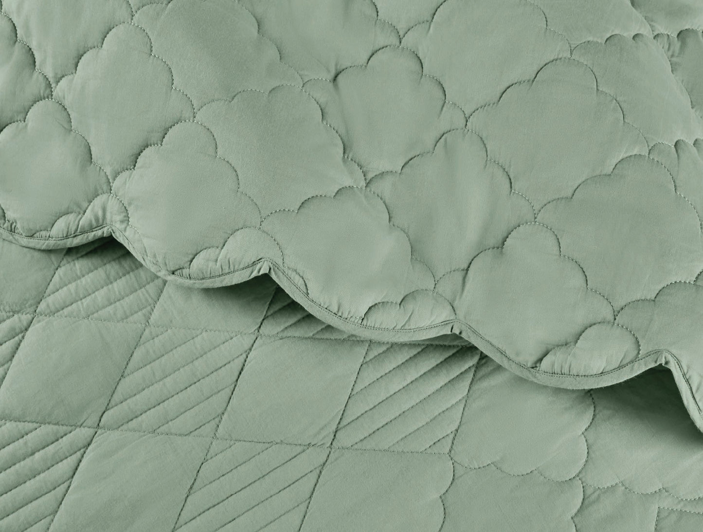Spaces Scallop Green Solid 100% Cotton Double Coverlet with 2 Pillow Covers - 87 x 106 Inches