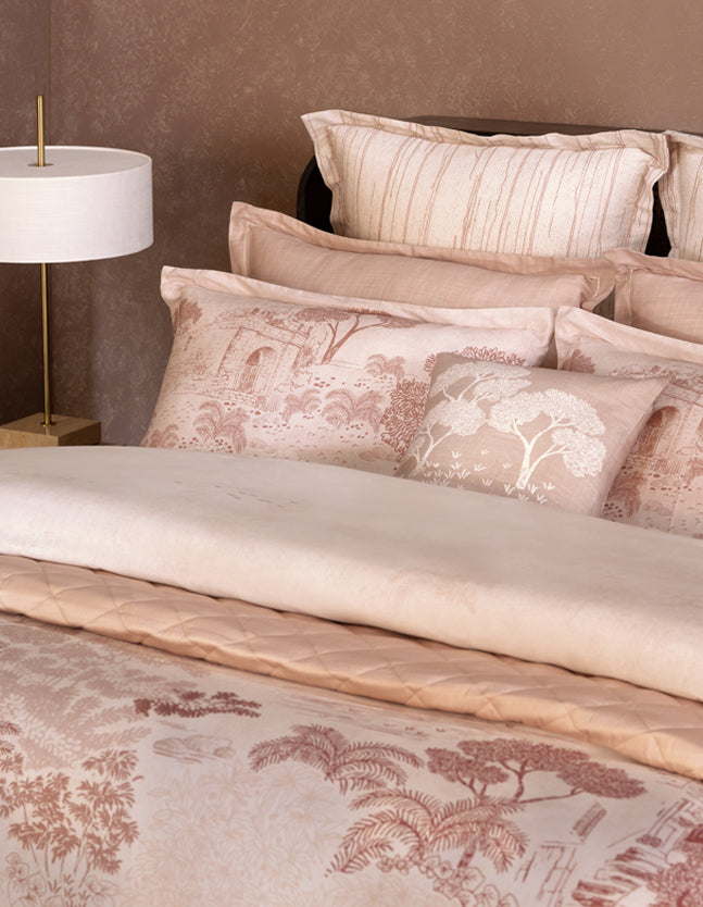Spaces Sierra Light Blush Floral 100% Hygro Cotton 210 TC Large Bedsheet with 4 Pillow Covers - 108 x 108 Inches