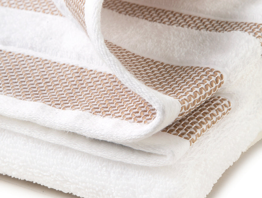 White 100% Cotton Bath Towel - Hygro By Spaces
