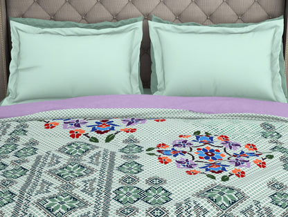 Ornate Grayed Jade - Light Green Hygro Cotton Shell Double Quilt / AC Comforter - Crafted Lores By Spaces