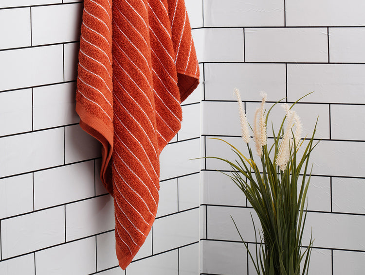 Welspun - Buy Welspun Quick Dry Bath Towels & Pillow Covers Online - Spaces